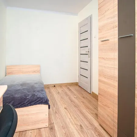 Dream Aparts - 10 Lutego Hotel apartamentowy *